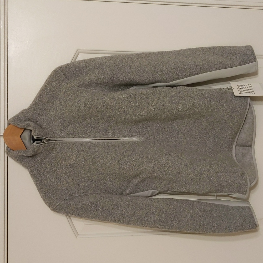 NWT - Men's S Lululemon Grey Tundra Trek 1/2 Zip